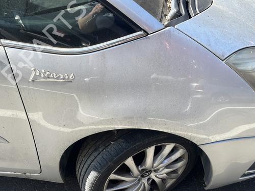 Used Right front fenders CITROËN C4 Picasso I MPV (UD_) 2.0 HDi 138 (136 hp) 25676285