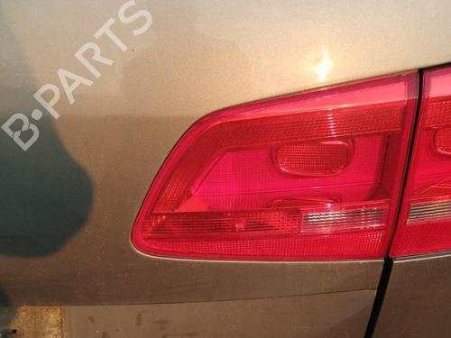 Right tailgate light VW TOURAN (1T3) 1.6 TDI | BP37683772C80 - Image 4