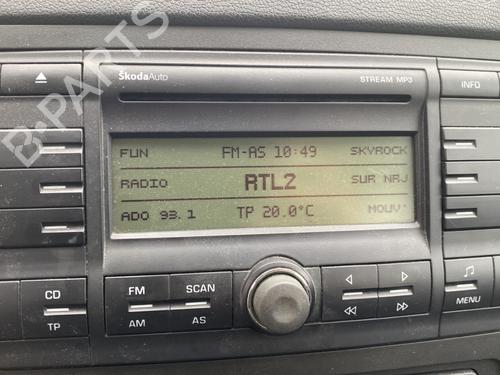 Used Radio SKODA OCTAVIA II (1Z3) 1.9 TDI (105 hp) 28499109