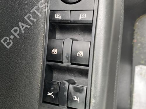 Venstre fortil elrude kontakt OPEL TIGRA TwinTop (X04) 1.4 (R97) (90 hp) 30930783