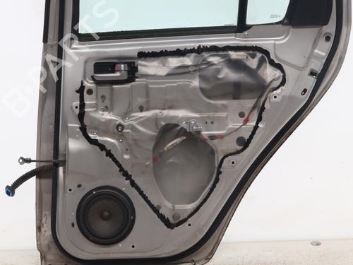 Høyre bak lås SUZUKI SWIFT III (MZ, EZ) 1.3 (RS413, ZC11S) (92 hp) 28094573