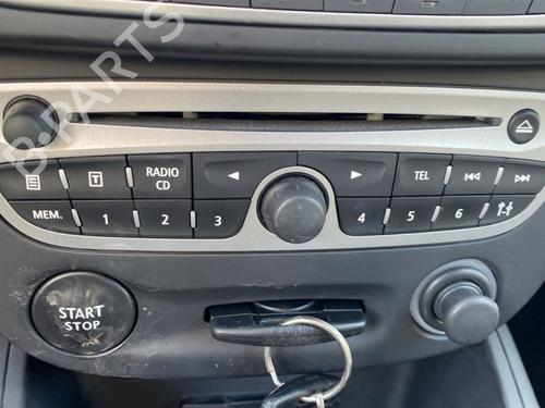 Used Radio Radio 33126113 33126113