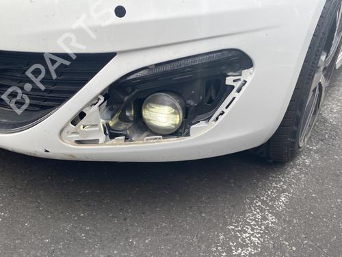 Used Left front fog light PEUGEOT 308 II (LB_, LP_, LW_, LH_, L3_) 2.0 BlueHDi 150 (150 hp) 27631184