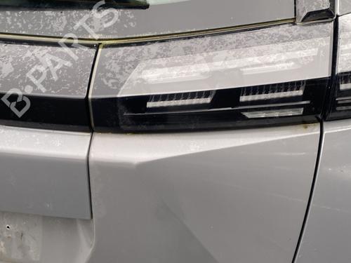 Used Right tailgate light PEUGEOT 2008 II (UD_, US_, UY_, UJ_, UR_, UC_) e-2008 (UKZKXZ) (136 hp) 32326584