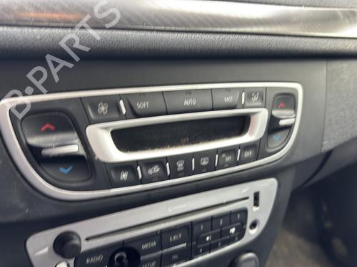 Used Climate control RENAULT MEGANE III Grandtour (KZ0/1) 1.5 dCi (KZ09, KZ0D, KZ1G, KZ29, KZ14, KZ1W, KZ10, KZ1F,... (110 hp) 25697012