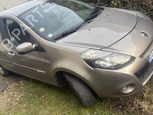 Used Right front fog light Right front fog light 33234187 33234187