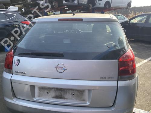 Bakluke CC/Kombi-Kupé OPEL SIGNUM Hatchback (Z03) 2.2 DTI (F48) (125 hp) 26709439