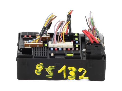 Used Fuse box Fuse box 25695286 25695286