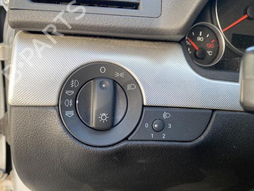 Commande de phare AUDI A4 B7 Avant (8ED) 2.0 TDI (140 hp) 26888672