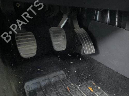 bremsepedal RENAULT TWINGO III (BCM_, BCA_) 0.9 TCe 95 (92 hp) 25683157