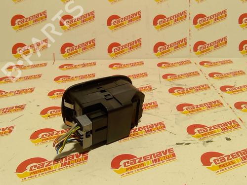 Used Left front window switch Left front window switch PEUGEOT 206 Hatchback (2A/C) 1.4 i (75 hp) 25674735 25674735