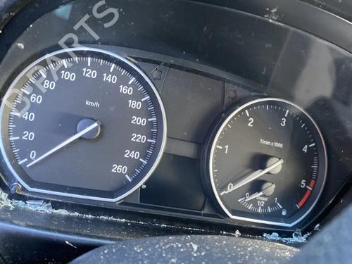 Used Instrument cluster BMW 1 Convertible (E88) 120 d (177 hp) 25691005