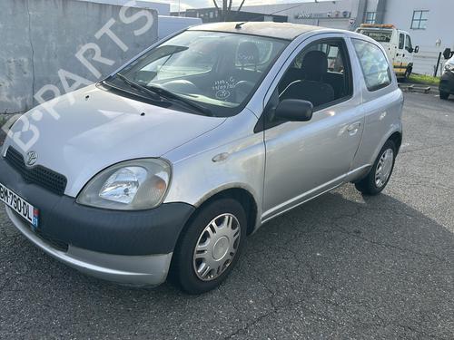 Brugte TOYOTA YARIS (_P1_) 1.0 (SCP10_, SCP10R) (68 hp) 4431474