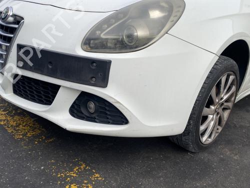 Used Left front fog light Left front fog light ALFA ROMEO GIULIETTA (940_) 1.6 JTDM (940FXD1A) (105 hp) 32784491 32784491