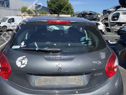 Used Third brake light PEUGEOT 208 I (CA_, CC_) 1.2 VTI 82 (82 hp) 25898069