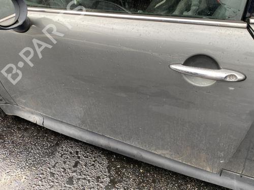 Used Front left exterior door handle MINI MINI (R50, R53) Cooper S (163 hp) 25693514