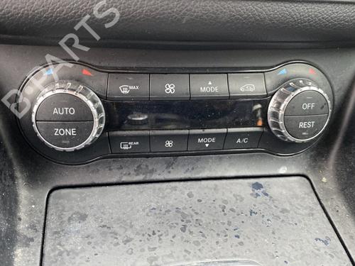Used Climate control MERCEDES-BENZ CLA Coupe (C117) CLA 220 CDI / d (117.303) (163 hp) 32302756