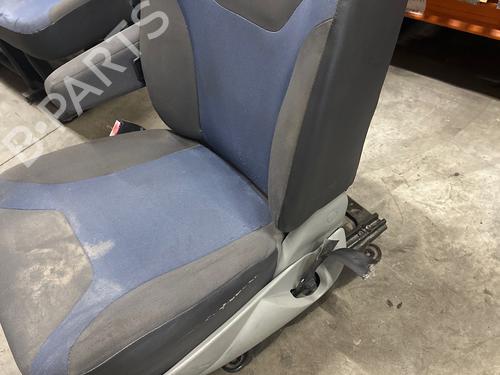 Left front seat RENAULT TRAFIC II Bus (JL) | BP37471277C15 - Image 4