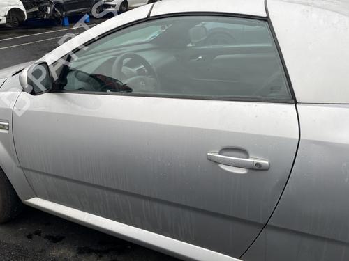 Used Left front door OPEL TIGRA TwinTop (X04) 1.4 (R97) (90 hp) 30930771