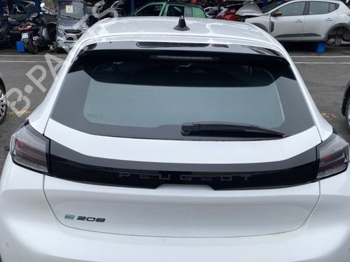 Used Left taillight PEUGEOT 208 II (UB_, UP_, UW_, UJ_) e-208 (136 hp) 32438604