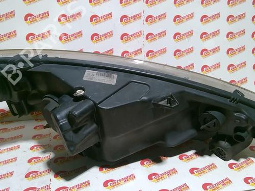 Left headlight PEUGEOT 1007 (KM_) 1.4 HDi | BP25683974C28