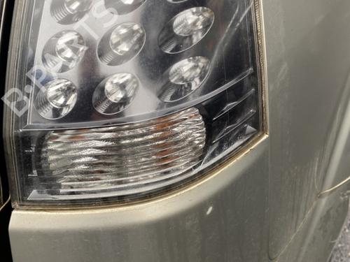 Achterlicht rechts MITSUBISHI OUTLANDER II (CW_W) 2.0 DI-D (CW8W) (140 hp) 25677587