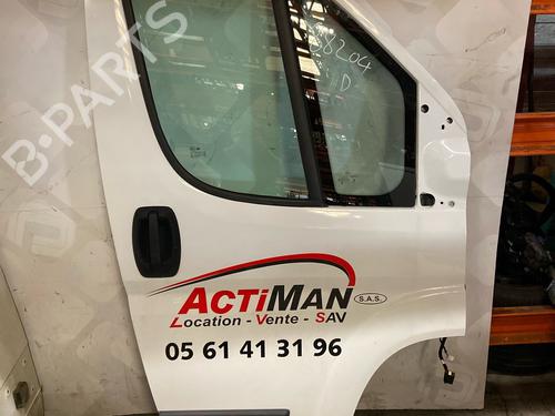 Used Right front door Right front door 37750865 37750865