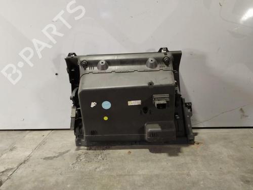 Used Glove box Glove box VW TOURAN (1T1, 1T2) 2.0 TDI (136 hp) 25687919 25687919