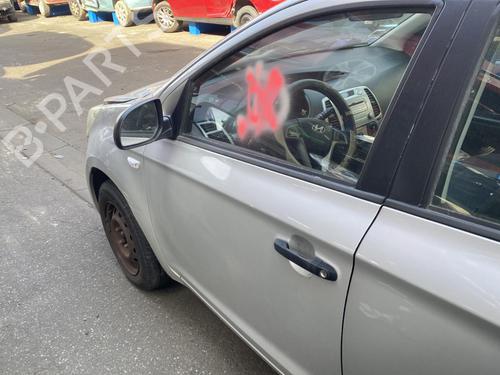 Used Left front door HYUNDAI i20 I (PB, PBT) 1.2 (78 hp) 25694502