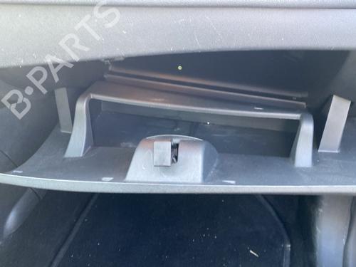 Porta-luvas RENAULT MEGANE III Coupe (DZ0/1_) 1.9 dCi (DZ0N, DZ0J, DZ1J, DZ1K) (131 hp) 33126114