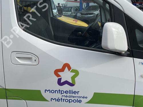 right-front-door-nissan-nv200-van-2010-25673529 main image