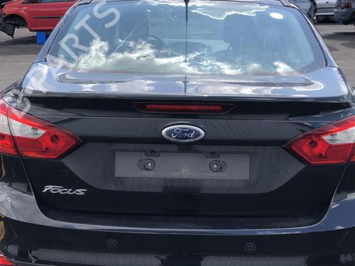 Used Third brake light FORD FOCUS III 1.6 TDCi (115 hp) 25871843