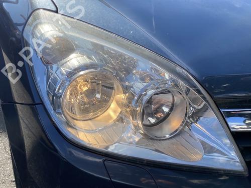 Used Right headlight OPEL ASTRA H (A04) 1.7 CDTI (L48) (100 hp) 25694788
