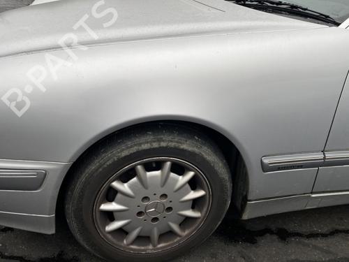 Forskærm venstre MERCEDES-BENZ E-CLASS (W210) E 270 CDI (210.016) (170 hp) 31271196