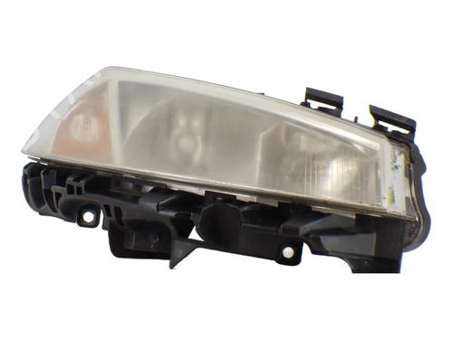 right-headlight-renault-megane-ii-bm01_-cm01_-2001-2002-2003-2004-2005-2006-2007-2008-2009-2010-2011-2012-31858851 main image
