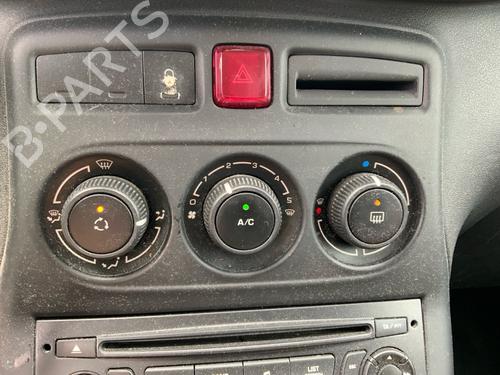 Used Climate control Climate control 38681519 38681519