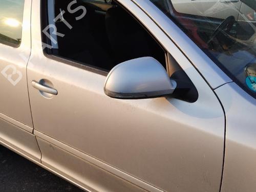Used Right front door Right front door 37751440 37751440
