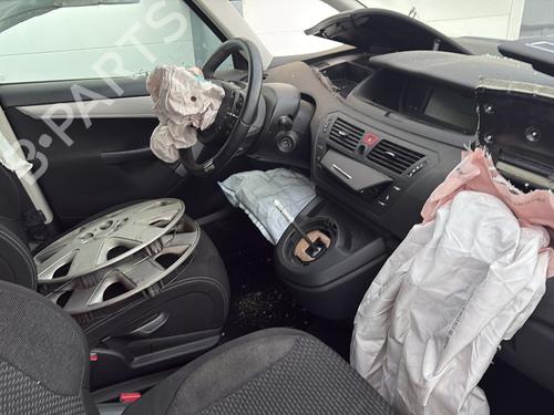 Right front fog light CITROËN C4 Picasso I MPV (UD_) 1.6 HDi | BP30516427C31 