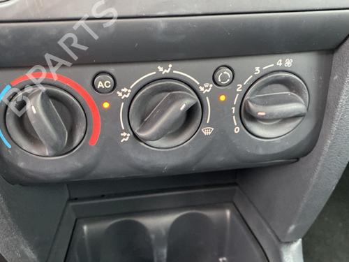 AC Styreenhet / Manøvreringsenhet RENAULT CLIO II (BB_, CB_) 1.4 16V (B/CB0P, BB13) (98 hp) 29864207