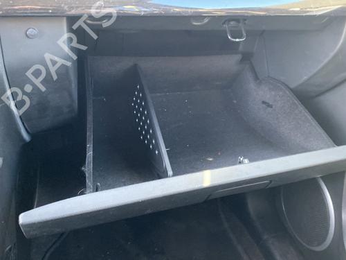 Used Glove box Glove box CHEVROLET CAPTIVA (C100, C140) 2.2 D 4WD (184 hp) 25686084 25686084