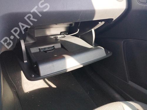 Vano posta oggetti Vano posta oggetti AUDI A1 Sportback (8XA, 8XF) 1.6 TDI (115 hp) 36763442 36763442