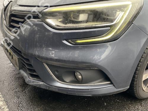 left-front-fog-light-renault-megane-iv-hatchback-b9amn_-2015-30900903 main image