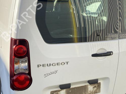 Used Left taillight PEUGEOT PARTNER Box Body/MPV 1.6 HDi (90 hp) 30860445
