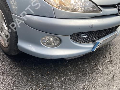 Used Front bumper PEUGEOT 206 Hatchback (2A/C) 1.4 i (75 hp) 27998393