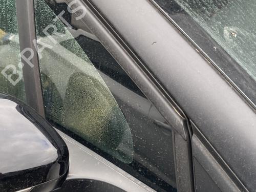 Front right quarter glass CITROËN C3 / C3 ORIGIN III (SX) 1.2 PureTech 82 9813154780