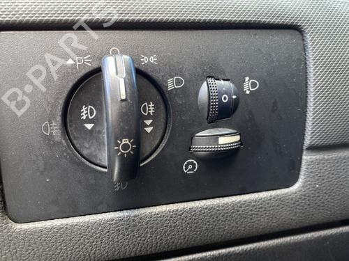 Used Headlight switch FORD MONDEO III Turnier (BWY) 2.0 16V TDDi / TDCi (115 hp) 25681298