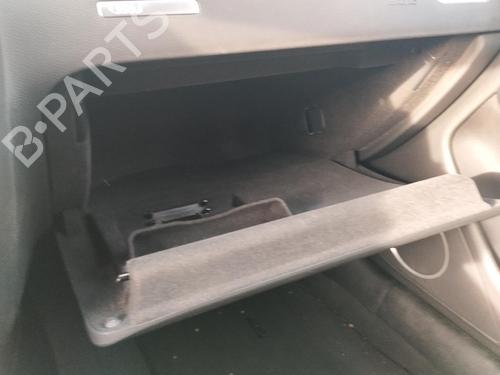Used Glove box Glove box 38596369 38596369