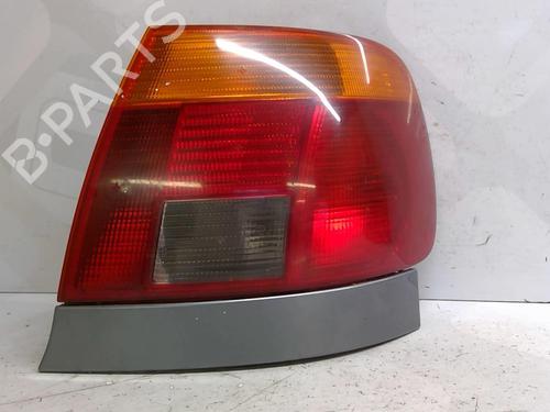 right-taillight-audi-a4-b5-8d2-1994-1995-1996-1997-1998-1999-2000-2001-25699132 main image