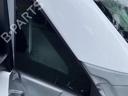 front-right-quarter-glass-mercedes-benz-vito-van-w447-2014-25695113 main image