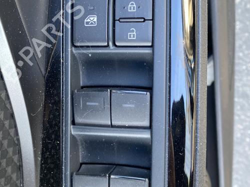 left-front-window-switch-toyota-c-hr-_x1_-2016-37750820 main image